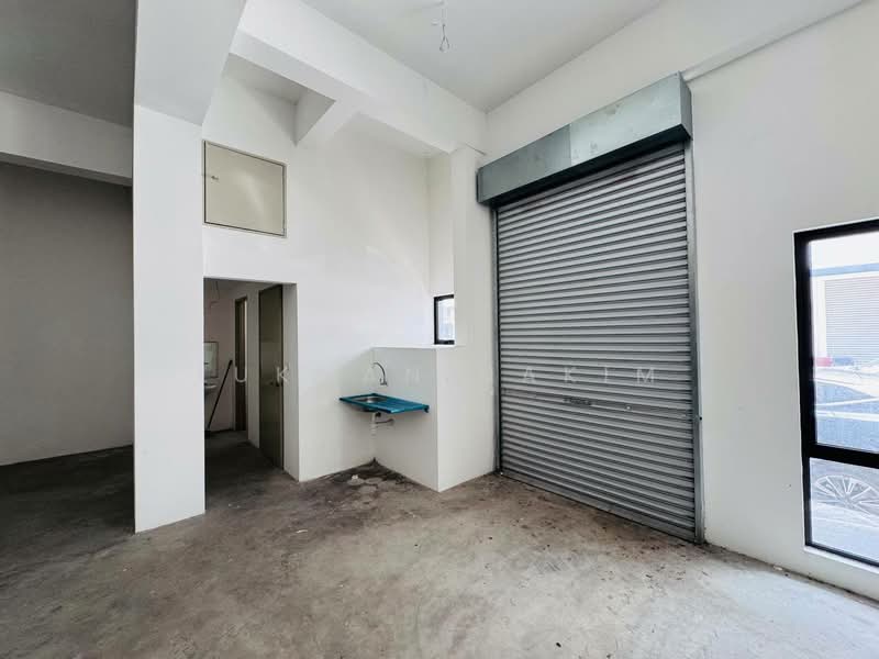 Shop for Rent in Alam Damai (Cheras) - Lukman Hakim - Interior - PropertyGuru.com.my