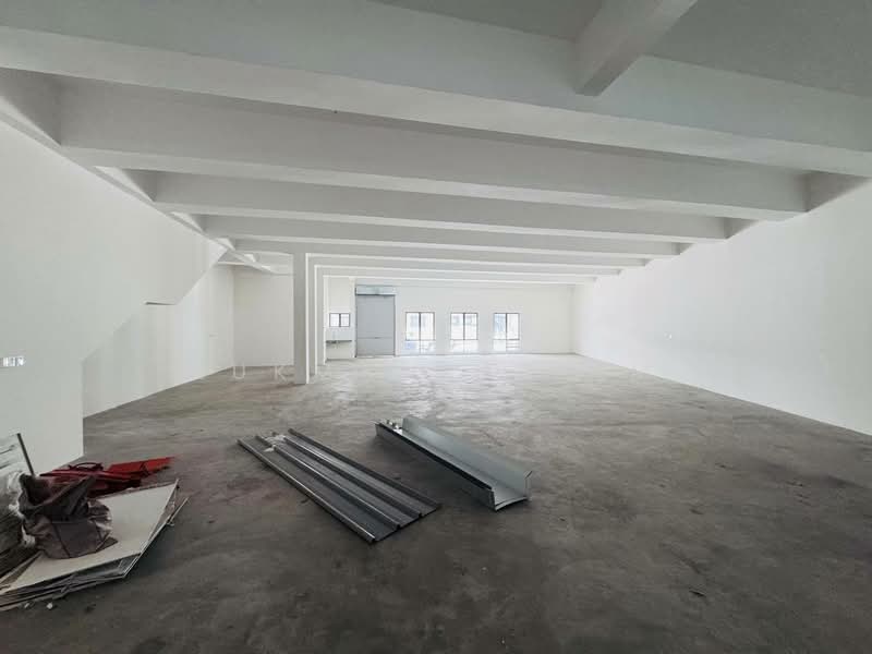 Shop for Rent in Alam Damai (Cheras) - Lukman Hakim - Interior - PropertyGuru.com.my