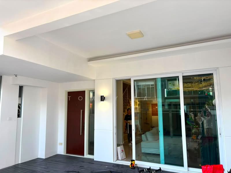 2-storey Terraced House for Rent in Taman Nusa Sentral (Iskandar Puteri (Nusajaya)) - Tommy Tai - Entrance - PropertyGuru.com.my