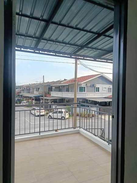 Townhouse for Sale in Taman Pengkalan Barat (Ipoh) - Daniel Yong - Balcony - PropertyGuru.com.my