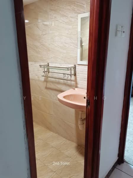 Kondominium untuk Disewa di Vista Komanwel C - Yee Yew Kho - Bathroom - PropertyGuru.com.my