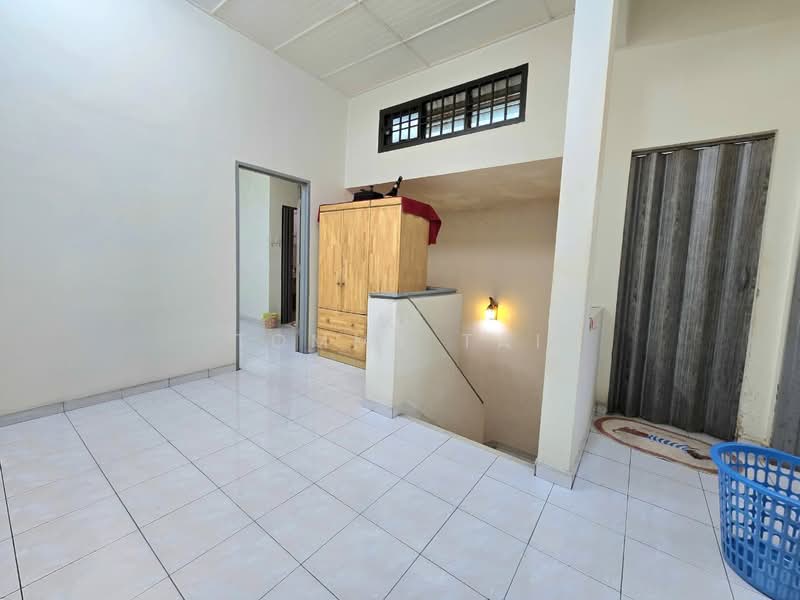 Rumah Teres 2 Tingkat untuk Dijual di Taman Desa Cemerlang (Ulu Tiram) - Tommy Tai - Interior - PropertyGuru.com.my