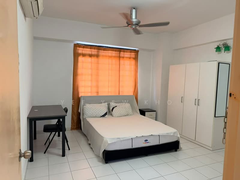 Condominium for Rent at Vista Komanwel C - Yee Yew Kho - Bedroom - PropertyGuru.com.my