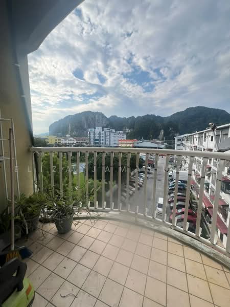 Flat for Sale at Taman Desa Batu Caves - Eliza Jamaludin - Balcony - PropertyGuru.com.my