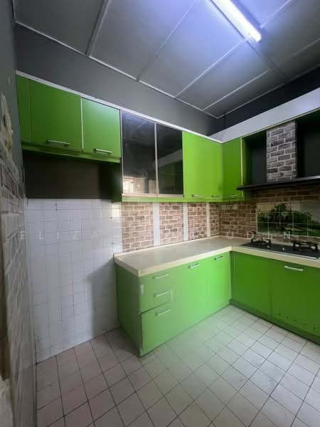 Flat for Sale at Taman Desa Batu Caves - Eliza Jamaludin - Kitchen - PropertyGuru.com.my