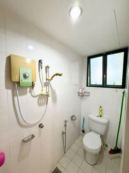 Condominium for Rent at Nadia Parkfront - Rex Tan - Bathroom - PropertyGuru.com.my