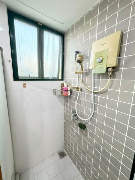 Condominium for Rent at Nadia Parkfront - Rex Tan - Bathroom - PropertyGuru.com.my