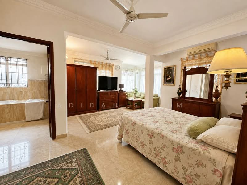 Rumah Teres 2 Tingkat untuk Dijual di Seksyen 13 (Shah Alam) - Adibah Salim - Bedroom - PropertyGuru.com.my