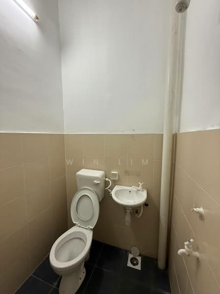 2-storey Terraced House for Sale in Taman Scientex Pasir Gudang (Pasir Gudang) - Win Lim - Bathroom - PropertyGuru.com.my