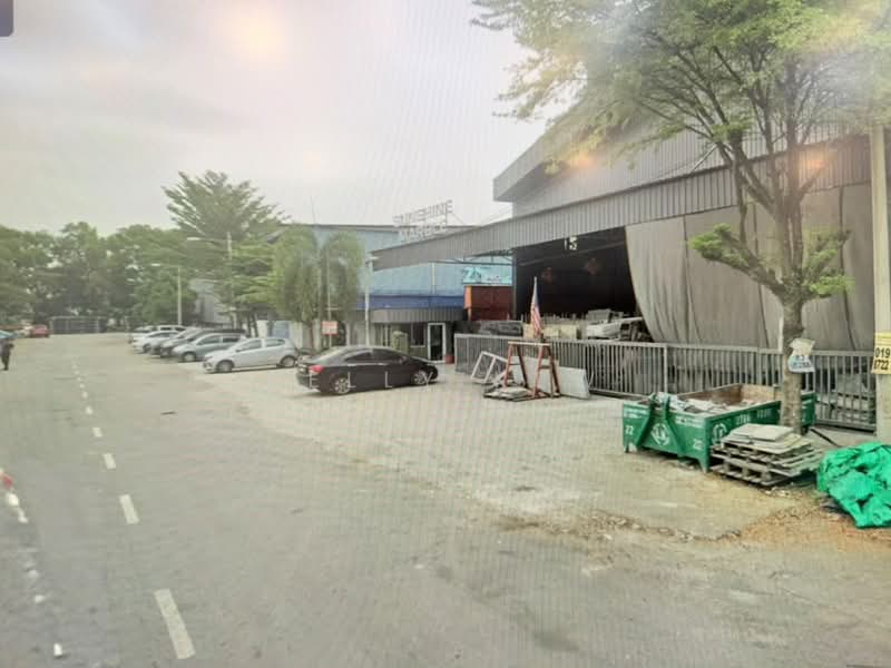 Factory for Rent in Taman Perindustrian Puchong (Puchong) - Kelly Kew - Exterior - PropertyGuru.com.my
