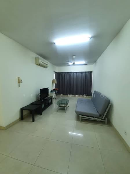 Kondominium untuk Disewa di Savanna Condominium - Yee Yew Kho - Living Room - PropertyGuru.com.my