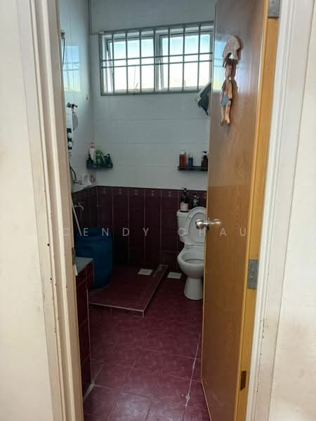 2-storey Terraced House for Sale in Taman Gaya (Ulu Tiram) - Cendy Chau - Bathroom - PropertyGuru.com.my
