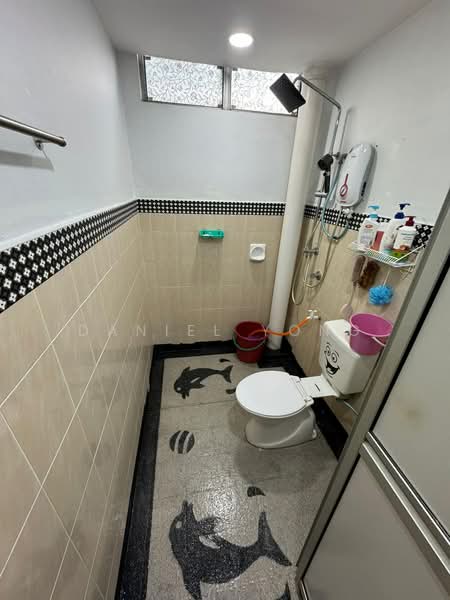Apartment for Sale at Lake View Suites - Daniel Yong - Bathroom - PropertyGuru.com.my