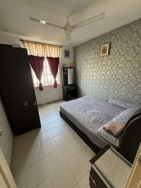 Apartment for Sale at Lake View Suites - Daniel Yong - Bedroom - PropertyGuru.com.my