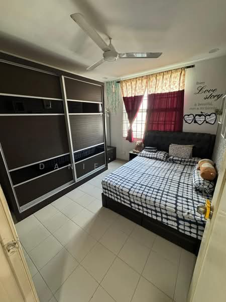 Apartment for Sale at Lake View Suites - Daniel Yong - Bedroom - PropertyGuru.com.my
