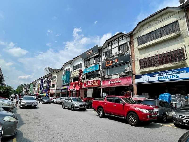 Kedai untuk Disewa di Bandar Sungai Long (Selangor) - Stella Kew - Exterior - PropertyGuru.com.my