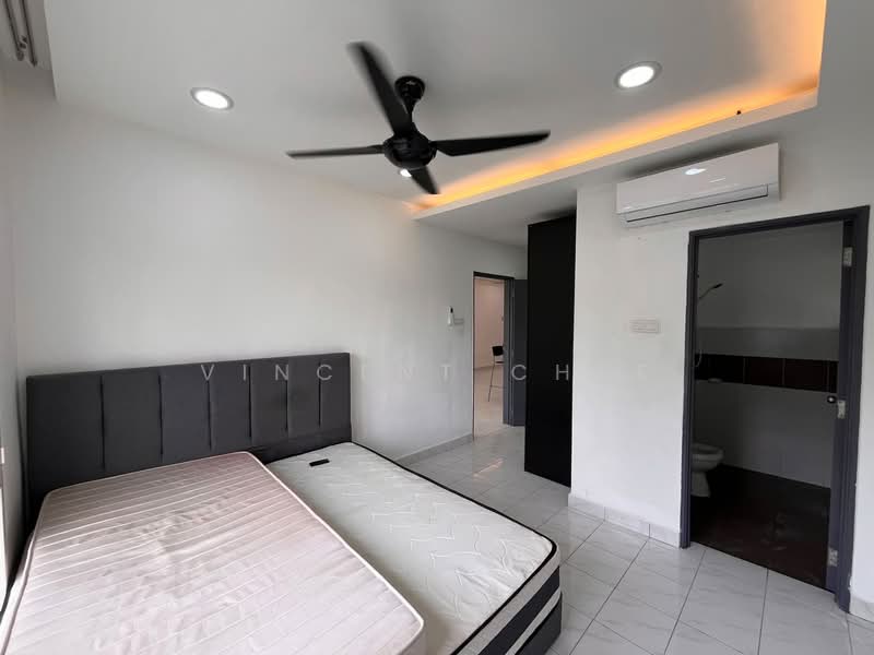 Pangsapuri untuk Disewa di Residensi Hijauan Lumayan - Vincent Chye - Bedroom - PropertyGuru.com.my