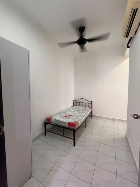 Pangsapuri untuk Disewa di Residensi Hijauan Lumayan - Vincent Chye - Bedroom - PropertyGuru.com.my