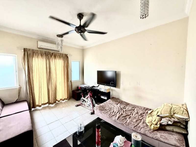 2.5-storey Terraced House for Sale in Bandar Sungai Long (Selangor) - Dennix Chin - Living Room - PropertyGuru.com.my