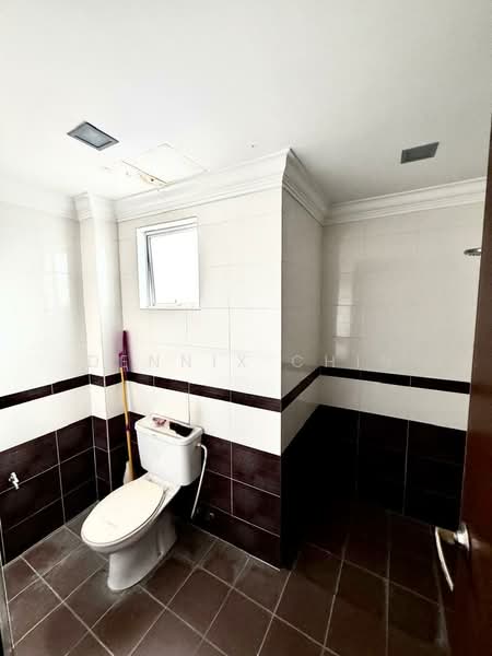 2.5-storey Terraced House for Sale in Bandar Sungai Long (Selangor) - Dennix Chin - Bathroom - PropertyGuru.com.my