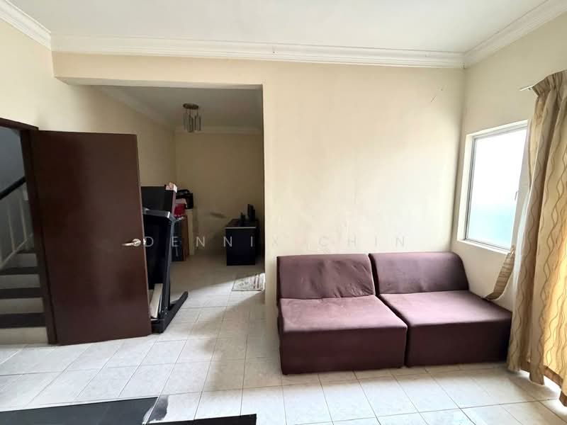 2.5-storey Terraced House for Sale in Bandar Sungai Long (Selangor) - Dennix Chin - Living Room - PropertyGuru.com.my