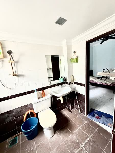 2.5-storey Terraced House for Sale in Bandar Sungai Long (Selangor) - Dennix Chin - Bathroom - PropertyGuru.com.my