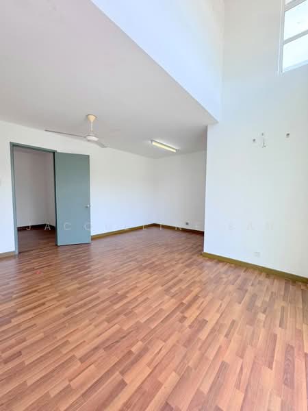 Rumah Teres 2 Tingkat untuk Disewa di Taman Tiara East (Semenyih) - Jacqueline San - Master Room - PropertyGuru.com.my