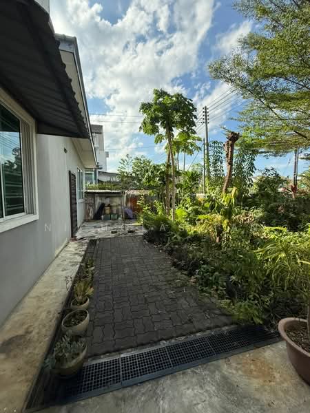 2-storey Terraced House for Sale in Central City Uni-Central (Samarahan) - Nicholas Tan - PropertyGuru.com.my