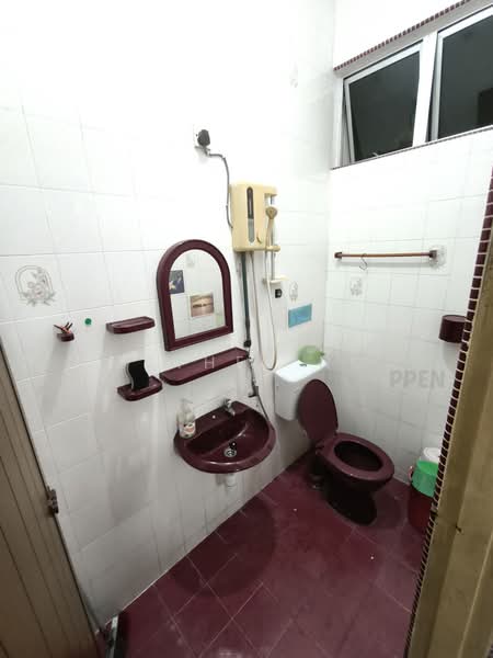 2-storey Terraced House for Sale in Taman Chi Liung (Klang) - Esther Ng - Bathroom - PropertyGuru.com.my