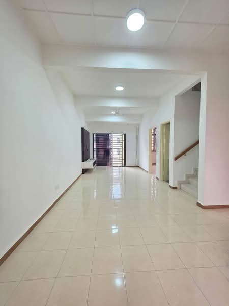 2-storey Terraced House for Rent in Taman Selesa Jaya (Iskandar Puteri (Nusajaya)) - Calvin Lee - Living Room - PropertyGuru.com.my