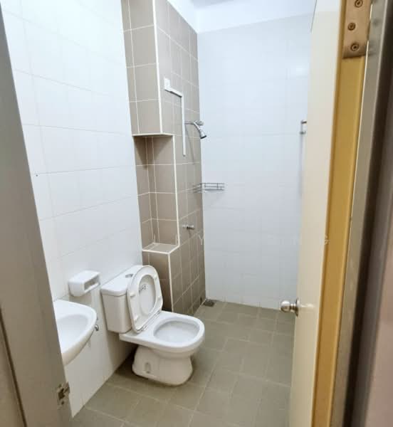 Rumah Berkembar untuk Dijual di Setia Impian (Setia Alam) - Stanley Hong - Bathroom - PropertyGuru.com.my