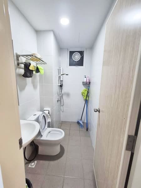 Flat for Rent at IDEAL RESIDENCY - Jerry Tan - Bathroom - PropertyGuru.com.my
