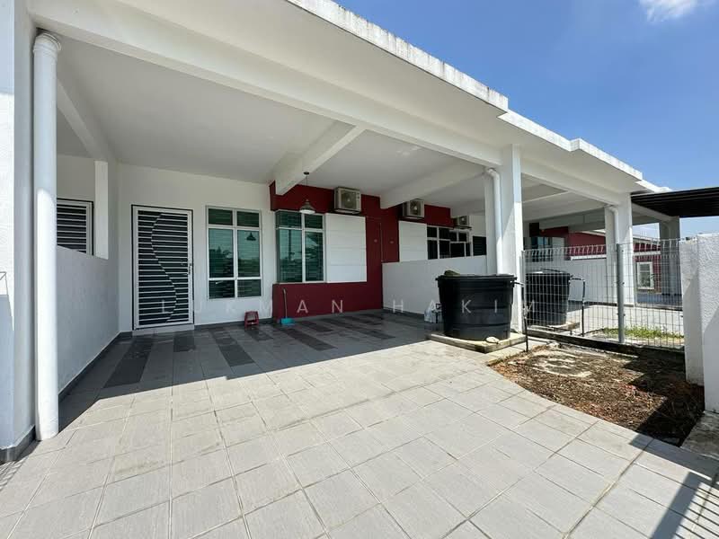 Rumah Teres 1 Tingkat untuk Dijual di Telok Panglima Garang (Selangor) - Lukman Hakim - Exterior - PropertyGuru.com.my