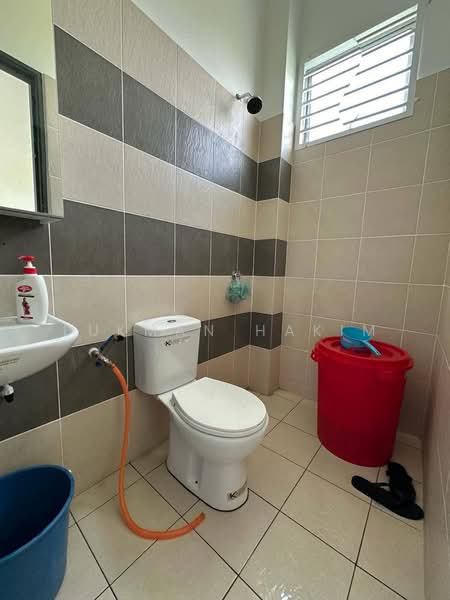 Rumah Teres 1 Tingkat untuk Dijual di Telok Panglima Garang (Selangor) - Lukman Hakim - Bathroom - PropertyGuru.com.my