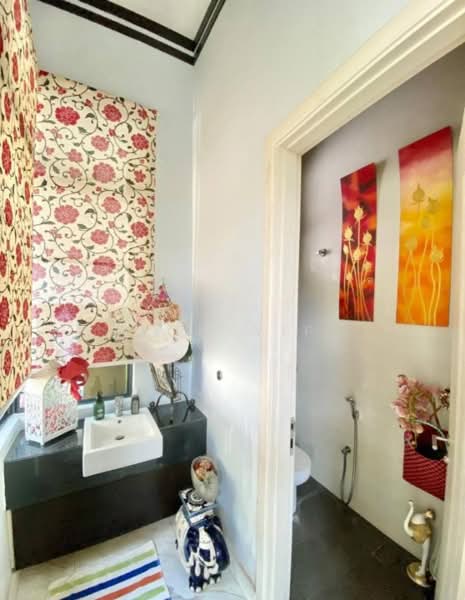 Semi-Detached House for Sale in Bukit Jelutong (Shah Alam) - Tom Yip - Bathroom - PropertyGuru.com.my