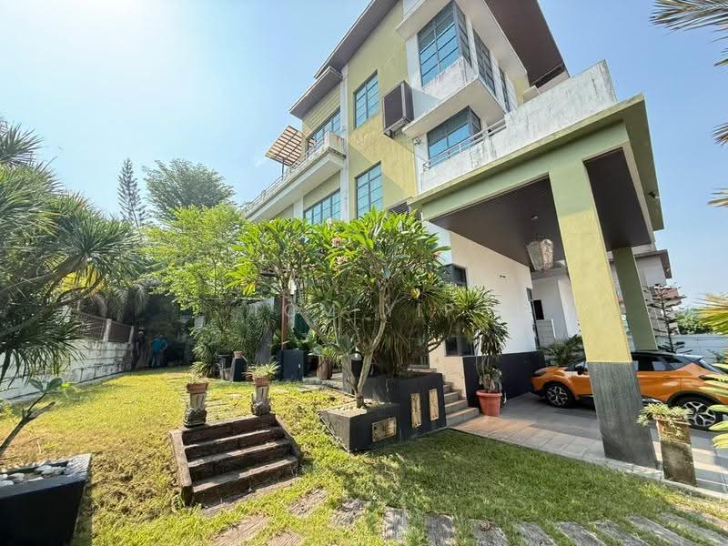 Semi-Detached House for Sale in Bukit Jelutong (Shah Alam) - Tom Yip - Exterior - PropertyGuru.com.my