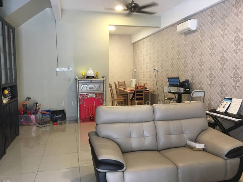 Rumah Teres 2.5 Tingkat untuk Dijual di Abadi Heights (Puchong) - Julian Tong - Living Room - PropertyGuru.com.my