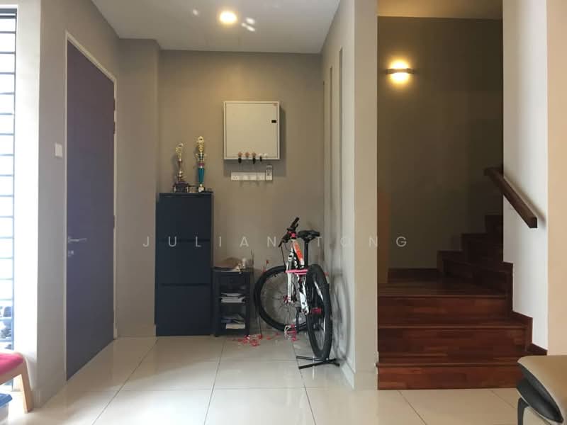 Rumah Teres 2.5 Tingkat untuk Dijual di Abadi Heights (Puchong) - Julian Tong - Entrance - PropertyGuru.com.my