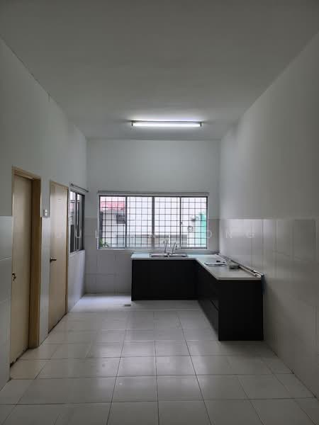 2-storey Terraced House for Sale in Bandar Nusaputra (Puchong) - Julian Tong - Kitchen - PropertyGuru.com.my