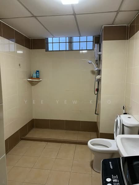 Condominium for Sale at Bukit OUG Condominiums - Yee Yew Kho - Bathroom - PropertyGuru.com.my