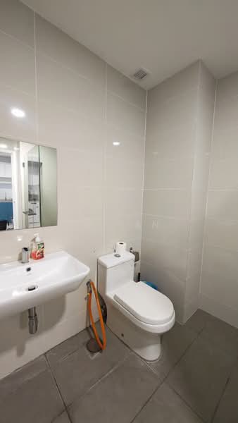 Servis Apartment untuk Disewa di Continew - YP Tan - Bathroom - PropertyGuru.com.my