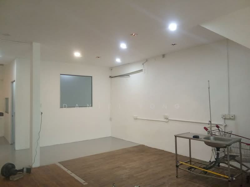 Kedai untuk Disewa di Taman Ungku Tun Aminah (Skudai) - Daniel Yong - Interior - PropertyGuru.com.my