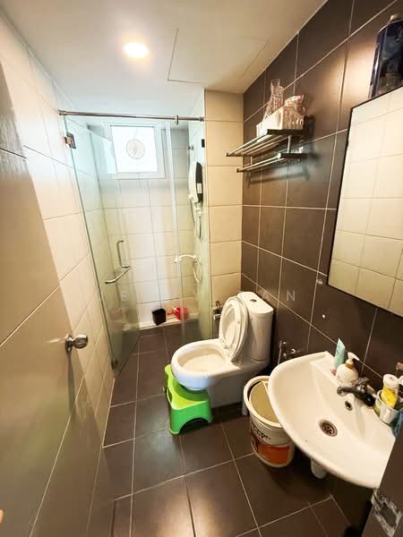 Kondominium untuk Disewa di Fairview Residence - Jerry Tan - Bathroom - PropertyGuru.com.my