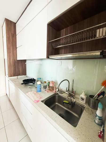 Kondominium untuk Disewa di Fairview Residence - Jerry Tan - Kitchen - PropertyGuru.com.my
