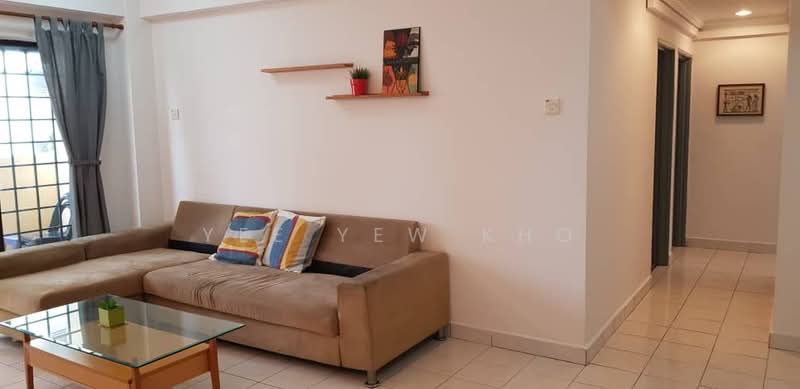 Kondominium untuk Dijual di Vista Komanwel A - Yee Yew Kho - Living Room - PropertyGuru.com.my