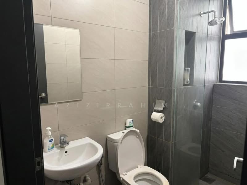 Kondominium untuk Dijual di Aura Residence - Azizirrahim . - Bathroom - PropertyGuru.com.my
