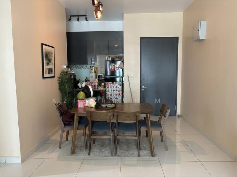 Kondominium untuk Dijual di Aura Residence - Azizirrahim . - Dining Room - PropertyGuru.com.my