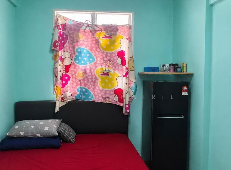 Pangsapuri untuk Dijual di Bayu Nyaman - Fariq Khairil - Bedroom - PropertyGuru.com.my