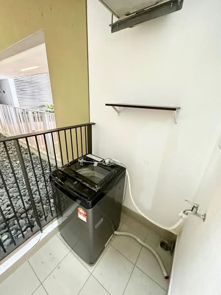 Servis Apartment untuk Disewa di Parc 3 - Rex Tan - Balcony - PropertyGuru.com.my