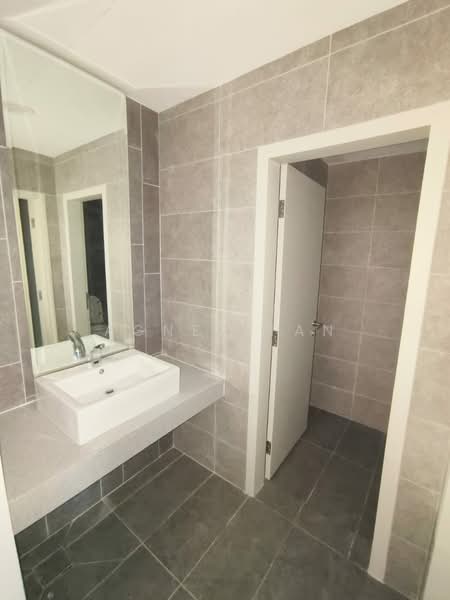 Shop / Office for Rent in Bandar Puteri Puchong (Puchong) - Agnes Tan - Bathroom - PropertyGuru.com.my